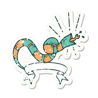 Eski bir dövme stili tıslayan yılan etiketi.