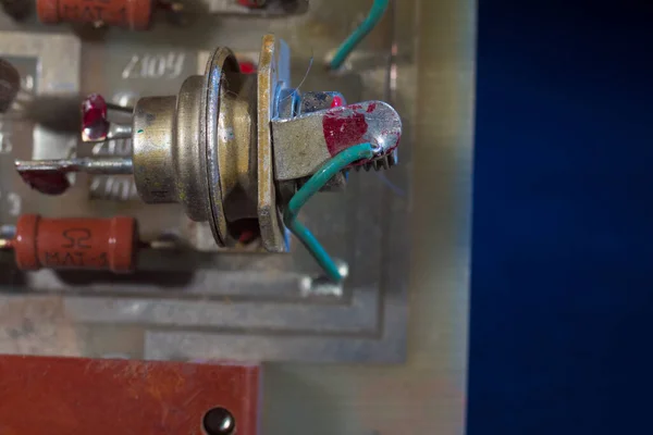 Noel 'li radyo panosu kapatın.