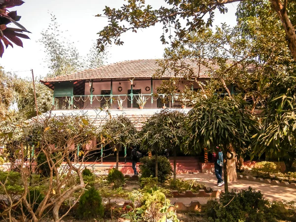 Samta Village, Howrah district, West Bengal, India May 2019 - The house museum (Sarat Smriti Mandir Kuthi), of famous Bengali novelist Sarat Chandra Chattopadhyay, and a heritage historical site of pro — стоковое фото