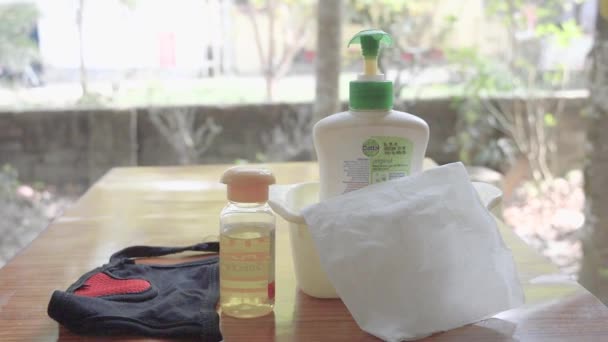 Topeng Wajah Wipes Hand Sanitizers Serbet Pembalut Pembersih Dan Desinfektan — Stok Video