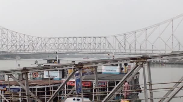 Fairlie Place Ghat Ferry Terminal Bridge Fairlie Place Ghat Ferry — 图库视频影像