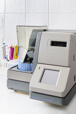 Biyoplazma, laboratuvar aleti, kan testi santrifüj ekipmanı.