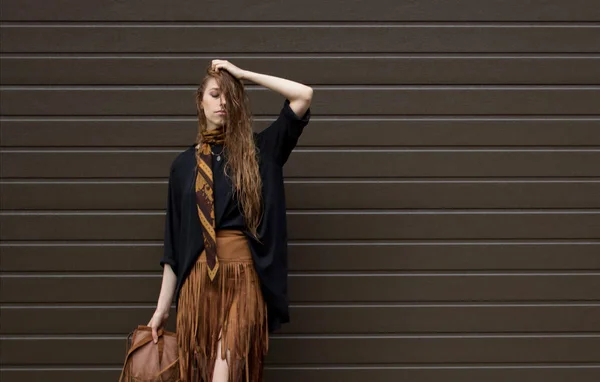 Girl Wet Red Hair Brown Fringe Skirt Leather Bag Rolling — Stock Photo, Image