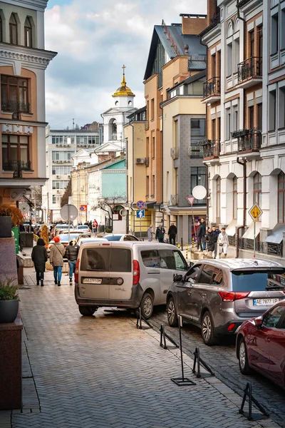 Ukraine Kiev 2020 Traffic Narrow Historic Street Area Podil Concept — стокове фото