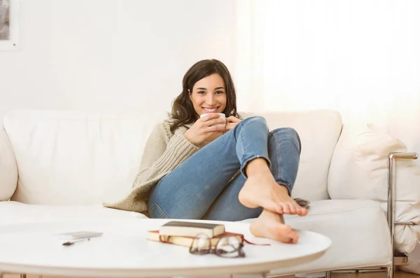Woman relaxing at home — Stock Photo, Image