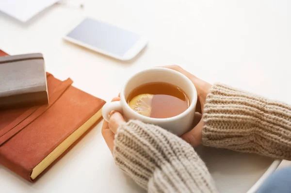 Tea Time In de Winter — Stockfoto