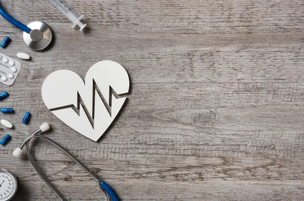 Heart and cardiogram sign — Stock Photo, Image