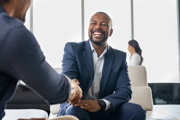 Gente de negocios moviendo las manos —  Fotos de Stock