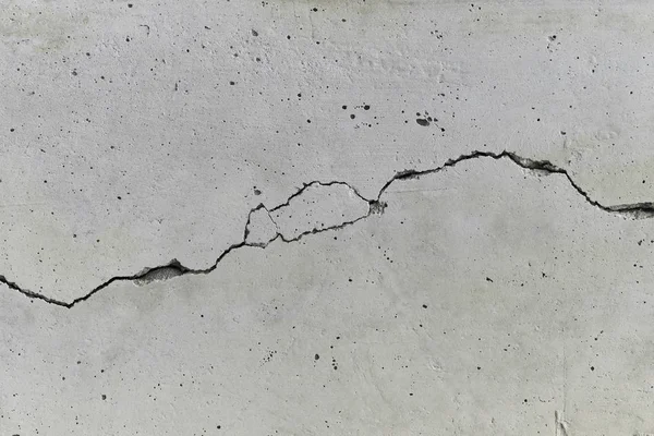 uzun çatlak kırık beton duvar