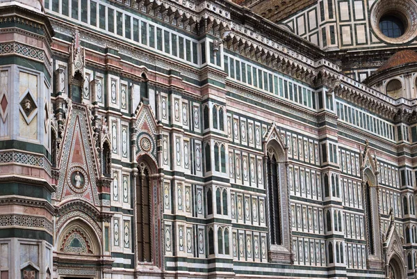 Facade details of Cathedral Santa Maria del Fiore (Duomo), Florence, Italy — Stock Photo, Image