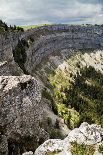 Creux du van, la formación rocosa en forma de anfiteatro — Foto de Stock