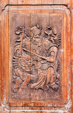 Savaş sanatı oyma ile geleneksel Çince ahşap kapı 