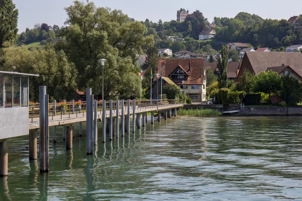 Schweizer ort mannenbach am rhein — Stockfoto