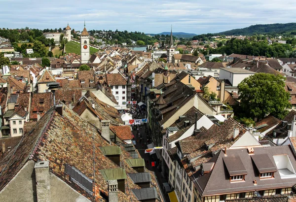 Vogelperspektive auf eine alte Schweizer Stadt schaffhausen — Stockfoto