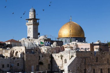 Kudüs, Isreal - 10 Haziran 2015: Western duvar ve kaya kubbe (Aksa Mousque) Kudüs, İsrail
