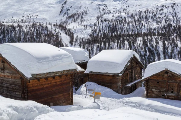 Village Eggen Winter Deep Snow Covered Roofs Swiss Apls Zermatt — Stock Photo, Image