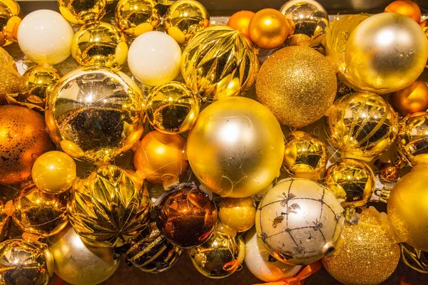 Bolas Navidad Color Dorado Marco Completo Como Patrón Fondo —  Fotos de Stock