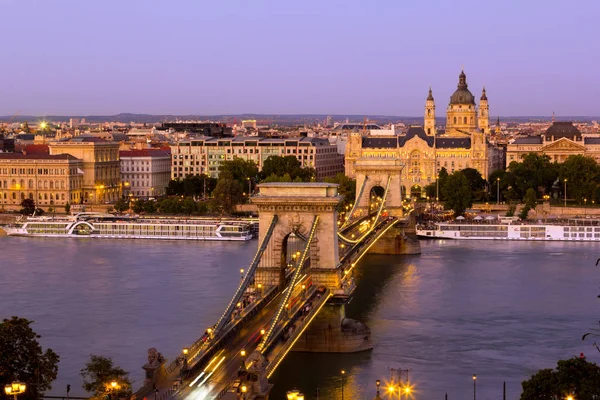 Budapest Kettenbrücke Das Berühmte Wahrzeichen Ungarn Bei Sonnenuntergang — Stockfoto
