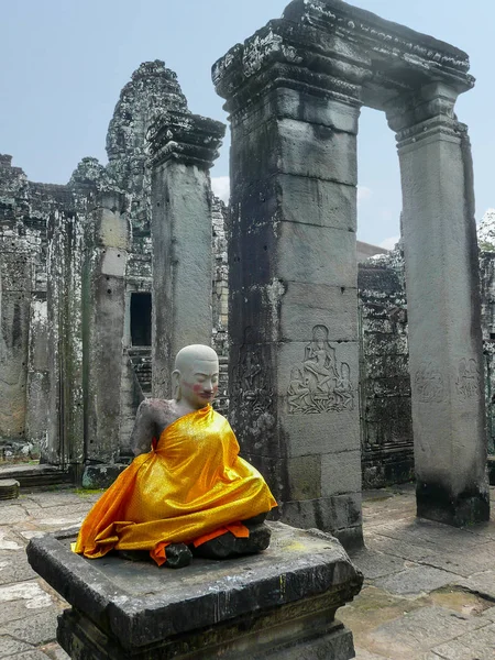 Sitting Stone Buddha Wrapped Golden Cloth Angkor Wat Siem Reap — Stock Photo, Image