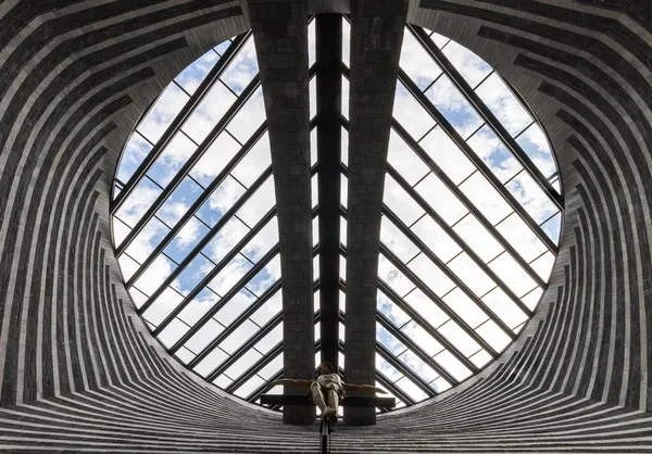 スイスのモグノ 2018年6月1日 有名な建築家マリオ ボッタによるサン ジョバンニ バッティスタ教会が建設されました — ストック写真