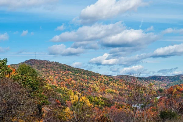 Queda paisagem montanhosa — Fotografia de Stock