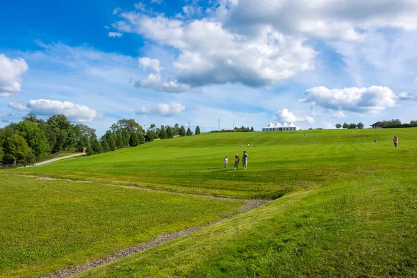 Családi látogatást tesznek Woodstock — Stock Fotó