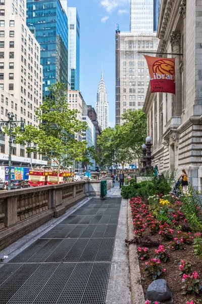 NY Biblioteca Pública Primavera — Fotografia de Stock