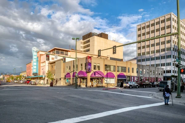 Anchorage Alaska Juni Het Uitzicht Gebouwen Bedrijven Langs 4Th Avenue — Stockfoto