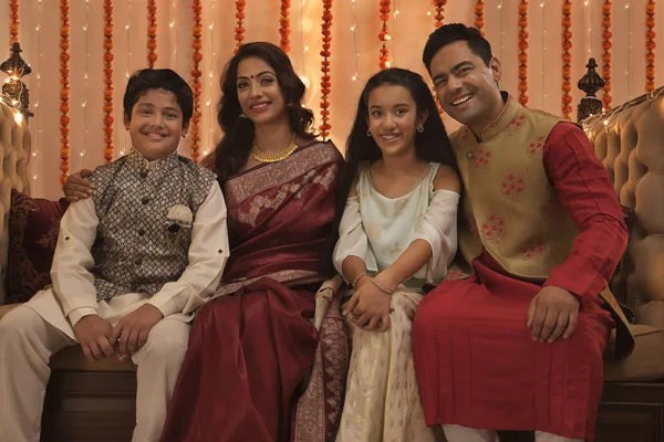 Family Celebrating Diwali Together — Stock Photo, Image