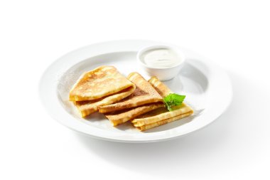 Krepler ekşi krema ile