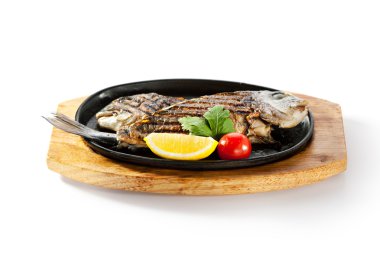 tavada yaldızlı baş çipura 