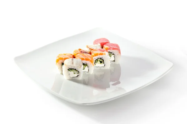 Delizioso rotolo di sushi — Foto Stock