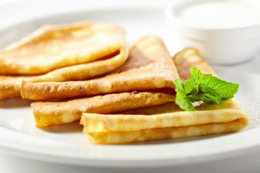 Krepler ekşi krema ile