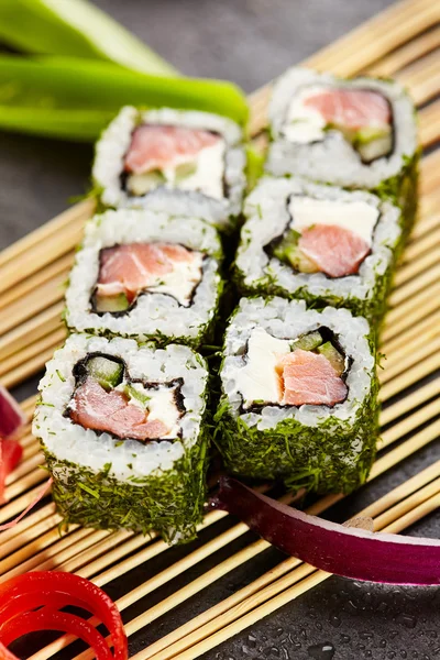 Sushi verde di Maki — Foto Stock