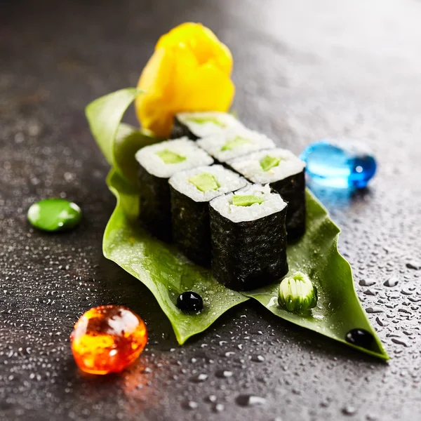 Avocado Sushi Roll — Stock Photo, Image