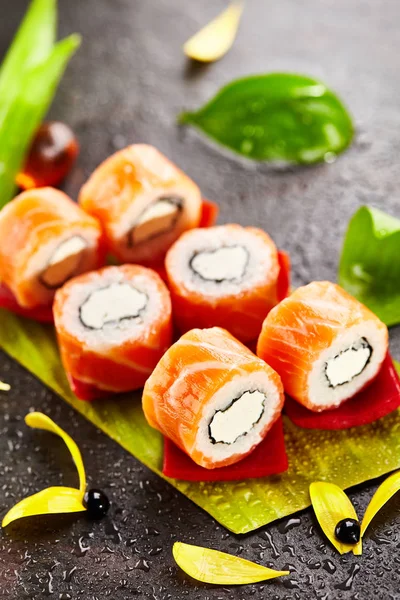 Maki sushi tekercs — Stock Fotó