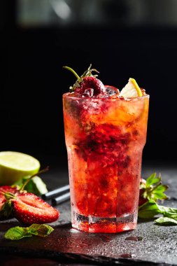 Taze çilek Mojito