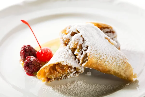 Maçã em pó Strudel — Fotografia de Stock