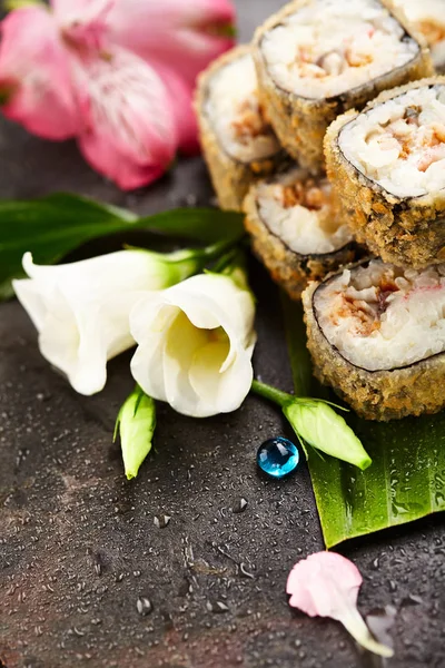 Tempura suşi roll — Stok fotoğraf