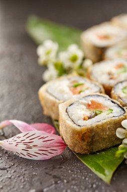 tempura suşi roll
