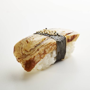 Tamago Nigiri suşi