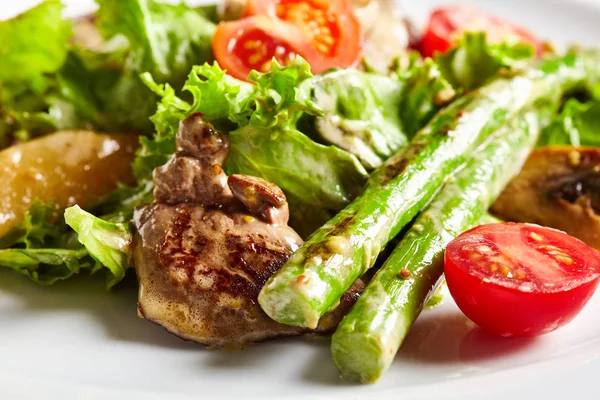 Warm Chicken Liver Salad — Stock Photo, Image