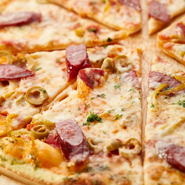 Traditional Italian Pizza — Stock Photo, Image