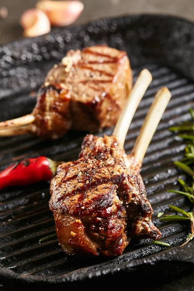 Rack di agnello Barbecue — Foto Stock