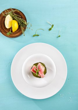 Lezzetli kızarmış ton balığı filetosu