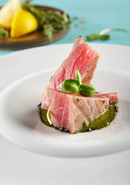 Heerlijke gebakken tonijn filet — Stockfoto