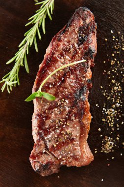 Lezzetli ızgara Striploin biftek