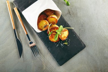 Patates kama garnitür