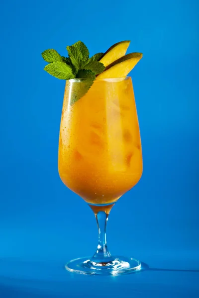 Smoothie com laranja e pêra — Fotografia de Stock