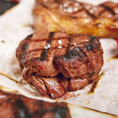 Sığır eti biftek yemek